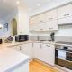 Split Level 2 Bed Apartment- Mayfair, Londra (foto 4)