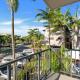 Lagoon Breeze - Beachside Living with Resort Perks, Trinity Beach (foto 10)