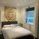 Room and private bathroom in the Whitehouse, London
