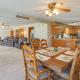 Kayaks & Boat Dock: Waterfront Home in Grove, Grove (foto 4)