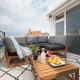LETS HOLIDAYS CENTRIC HOUSE with PARKING