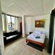Family-friendly with balcony and terrace, Puerto Ayora (photo 8)