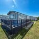 Beautiful 6 Berth Caravan, Nearby Beach In Suffolk Ref 68016Bs