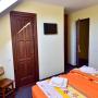 Bed and breakfasts - Turia, Gyongyvirag Panzio (Pensiunea Lacramioara)
