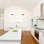 Ferienhäuser - Nelson Bay, Shells Coastal Beach House - Modern Bliss FREE FAMILY ADVENTURE PASS