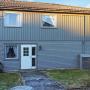 Holiday homes - Lyngdal, Four-Bedroom Holiday home in Gullesfjord