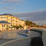 Üdülőtelepek - Sand Bluff, Reef Resort Beach Front Condos