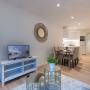 Apartments - Melbourne, Lakeside 2 Bedroom Apartment
