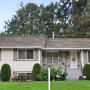 Penziony - Coquitlam, Capatious, Exquisite Decorated Main floor Home