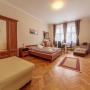 Apartmány - Praha, Bright 2 Bedroom Apartment at City Center