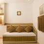 Отели - Калькутта, Hotel White House