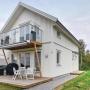 Nyaralók - Strömstad, Four-Bedroom Holiday Home in Stromstad