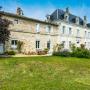 Ferienhöfe - Hiersac, Hiersac Chateau Sleeps 8 Pool WiFi