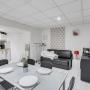 Apartmány - Paříž, Triplex in Boulevard de Magenta by GuestReady