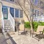 Ferienhäuser - Ocean View, Ocean View Townhome with Pool, 2 Miles to Beach