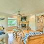 Holiday homes - New London, Badin Lake Cabin w/ Dock & 2-Story Boat Slip!