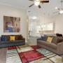 Nyaralók - New Orleans, Festive Large Pad on Philip with 12-ft ceilings! 2 Queens, 1 Twin, & 2 Queen Sofa Sleepers - Comfortably Sleeps 8 - Saint Cha