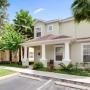 Holiday homes - Orlando, Affordable Disney - Townhome 3Bd 3Ba Sleeps 8 Pond