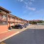 Hotels - Lethbridge, Motel 6 Lethbridge