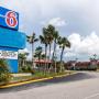 Hotely - Weeki Wachee, Motel 6 Spring Hill Weeki Wachee