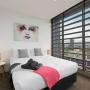Apartmanok - Melbourne, Complete Host Monarc Apartments