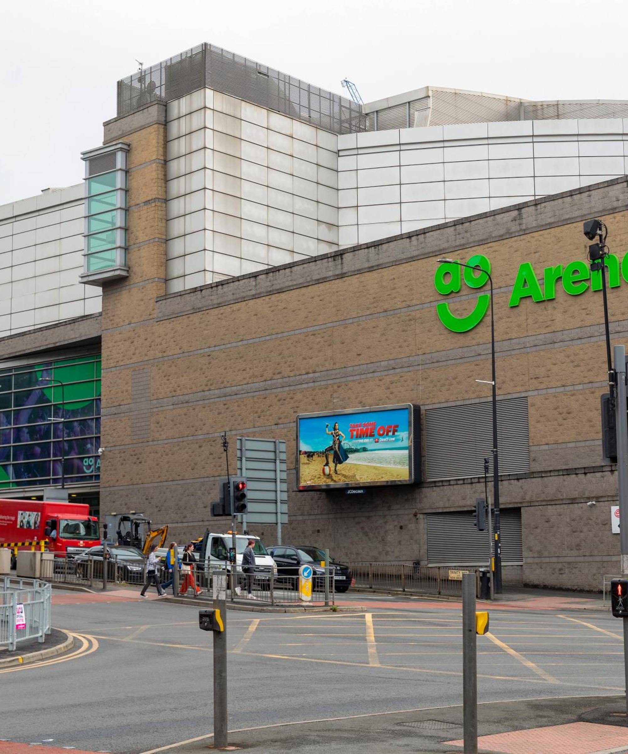 Cheap car hire in Manchester find and compare deals