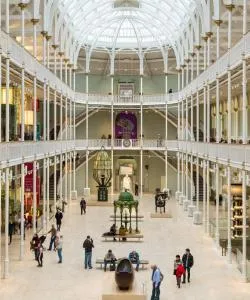 Jedno z nejnavštěvovanějších míst v destinaci Edinburgh.
