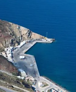 One of the most visited landmarks in Fira.