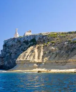 セント・ポールズ・ベイで大人気の観光スポット。