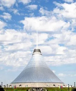 Eine der meistbesuchten Sehenswürdigkeiten in Astana.