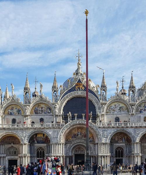 Salah satu mercu tanda yang paling dikunjungi di Venice.