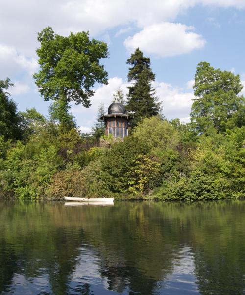 One of the most visited landmarks in Neuilly-sur-Seine. 