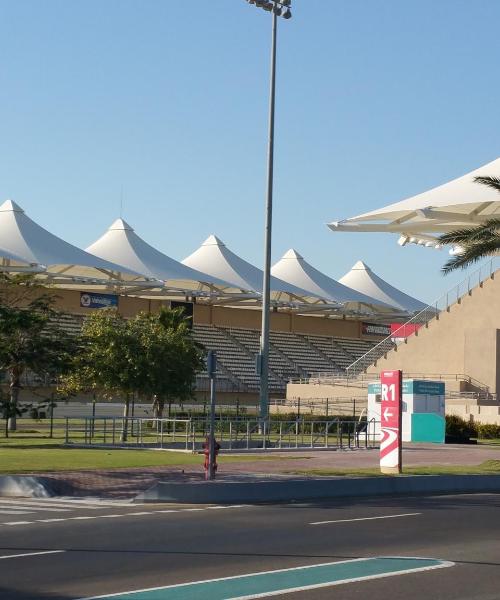 Salah satu landmark yang paling sering dikunjungi di Abu Dhabi.