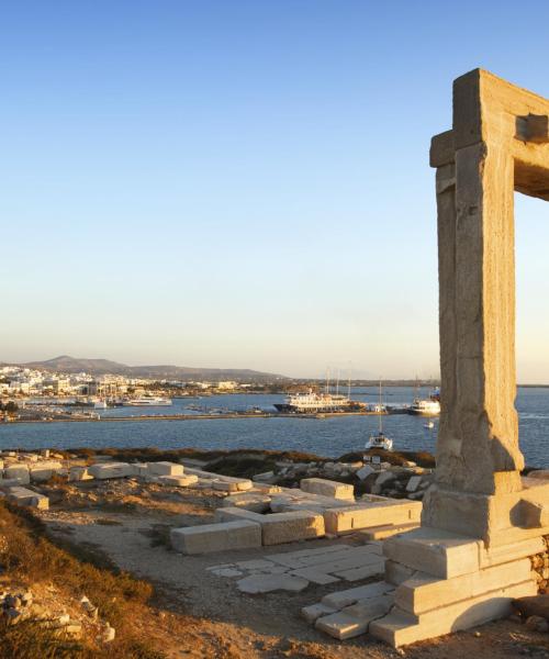 Un des lieux d'intérêt les plus visités à Naxos Chora.