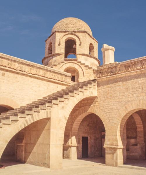 Одна з найбільш відвідуваних пам'яток міста Туніс.