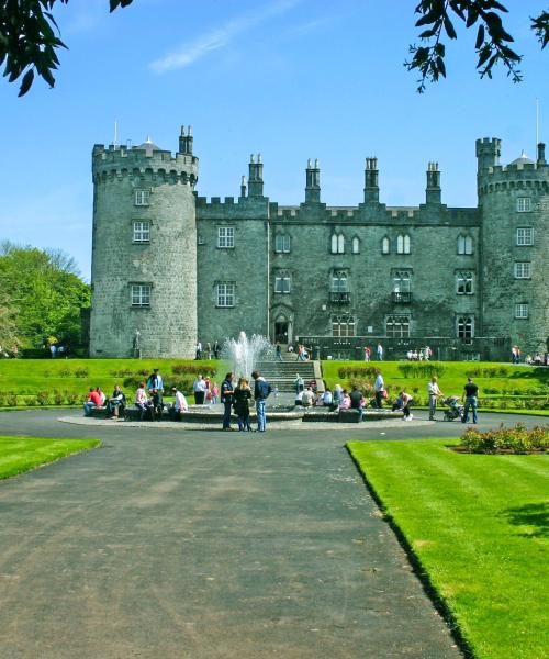 Salah satu landmark yang paling sering dikunjungi di Kilkenny.