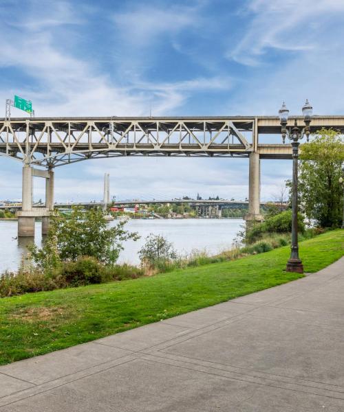 Portland şehrindeki en çok ziyaret edilen simge yapılardan biri. 