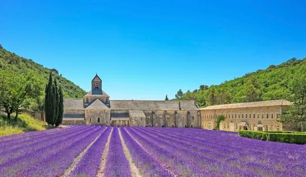 専用になります セナンク修道院（フランス、Le Beaucet）近くの人気ホテル10軒