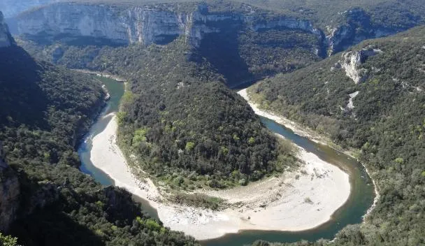 専用です アルデシュ渓谷（フランス、ヴァロン・ポン・ダルク）近くの人気ホテル10軒