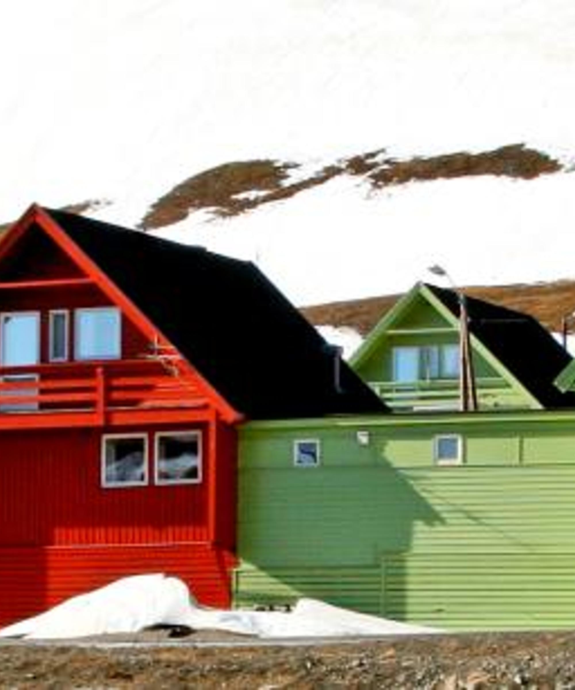 Book cheap flights to Svalbard
