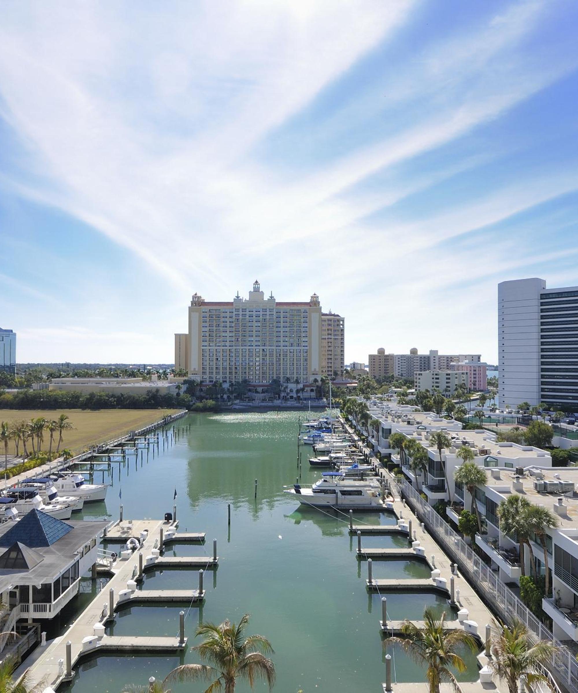 Book cheap flights to Sarasota Area