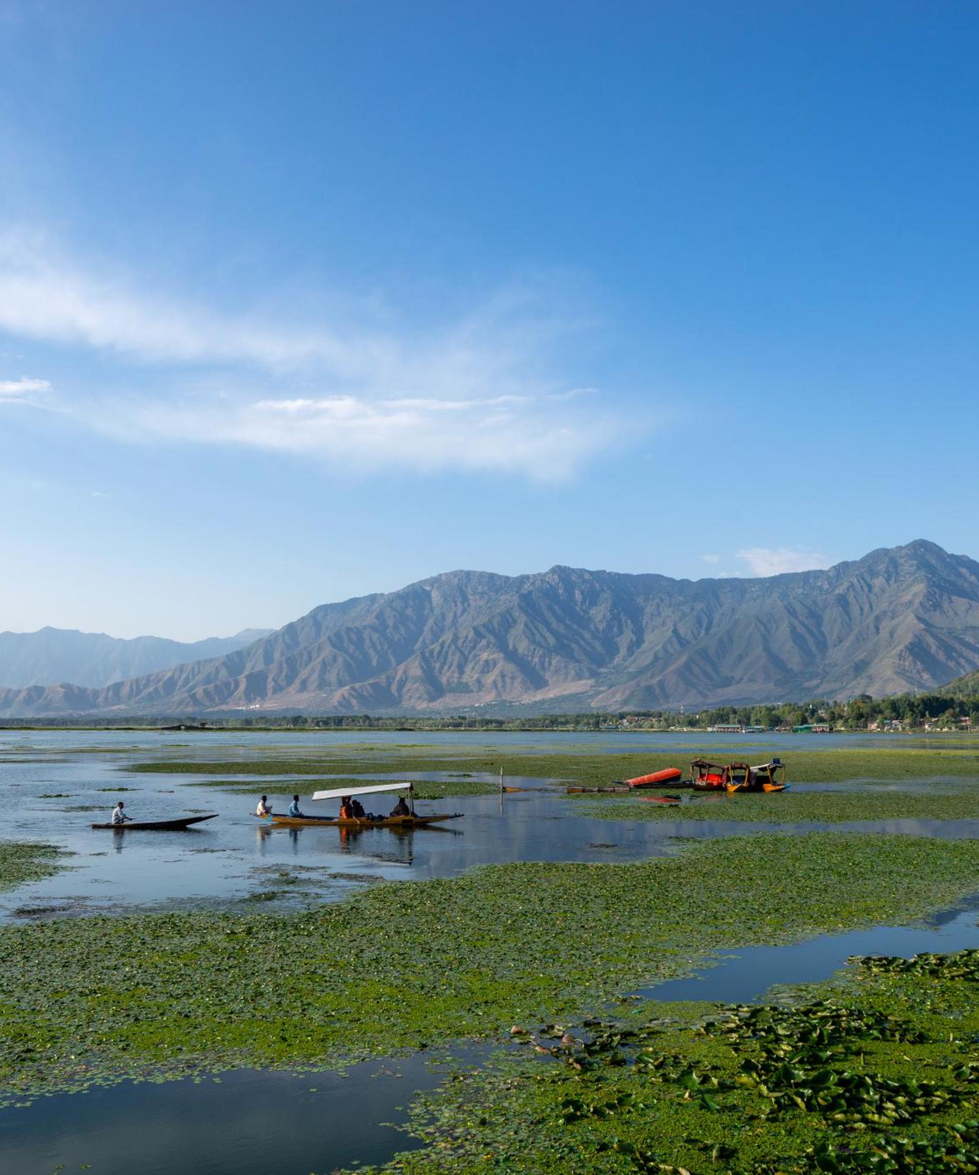 Book cheap flights to Jammu & Kashmir