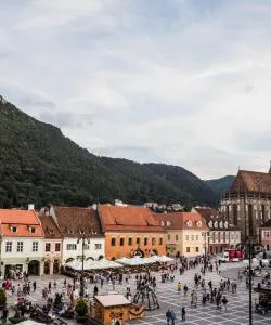 Una bonita panorámica de Brasov
