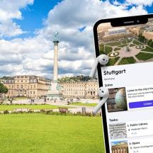 en iPhone foran en bygning med udsigt over en park