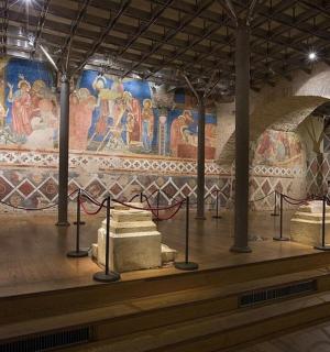 墙上有一幅画的房间