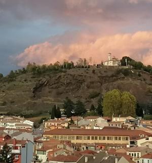 山顶上有一座房子