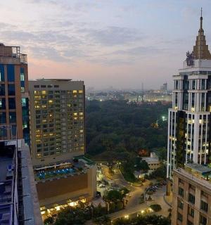 城市夜景与建筑