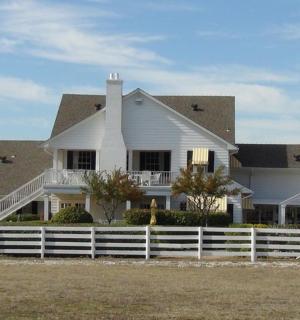 白宫前的白色篱笆