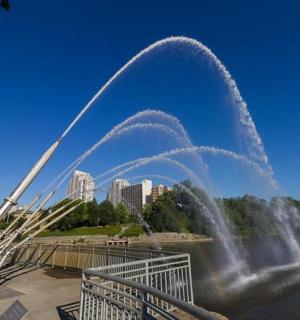 城市中心的喷泉