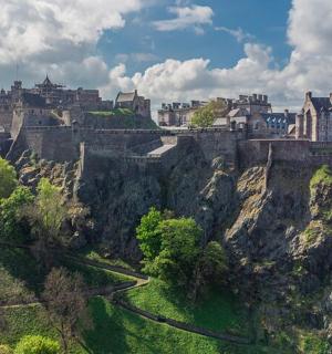 Edinburgh Castle Tour with Admission